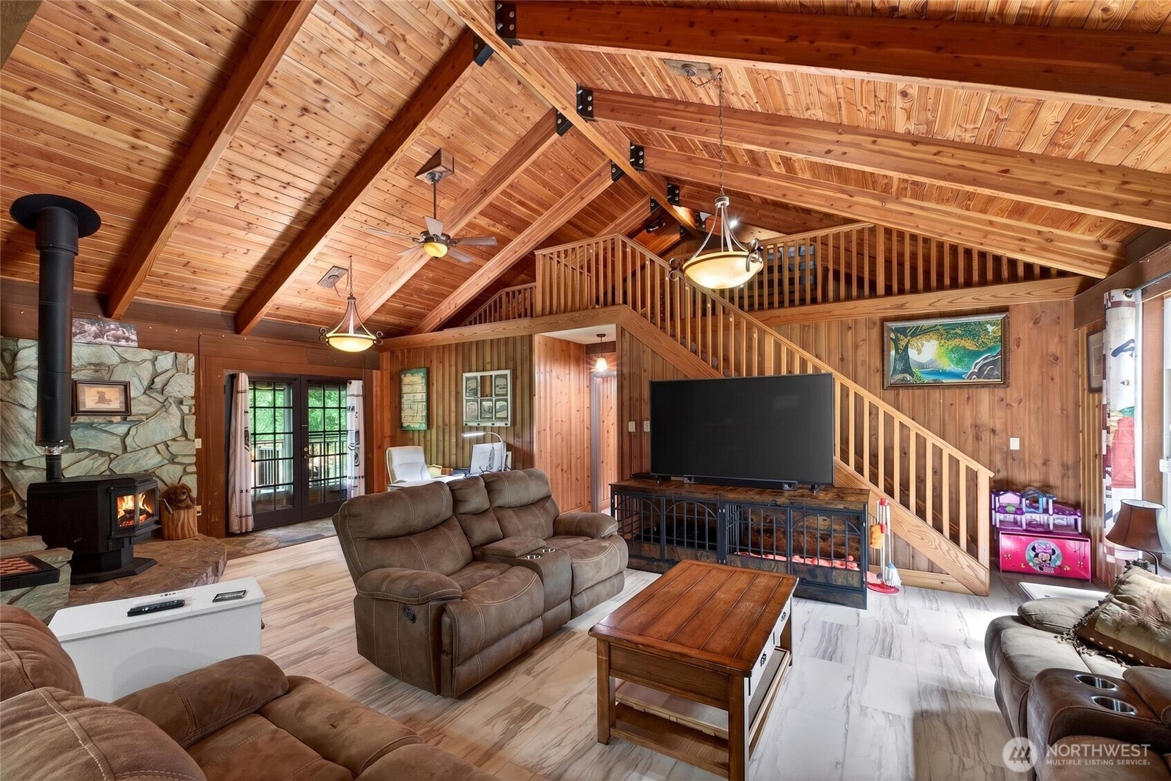 32113 98th Avenue E, Eatonville, WA 98328