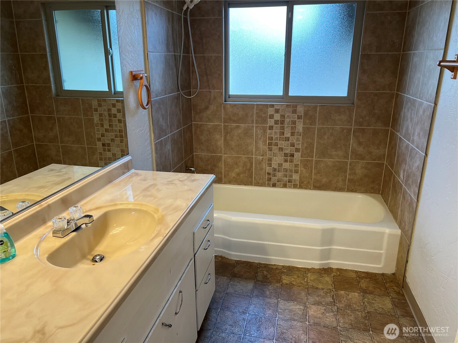 508 E First Street , Cle Elum, WA 98922
