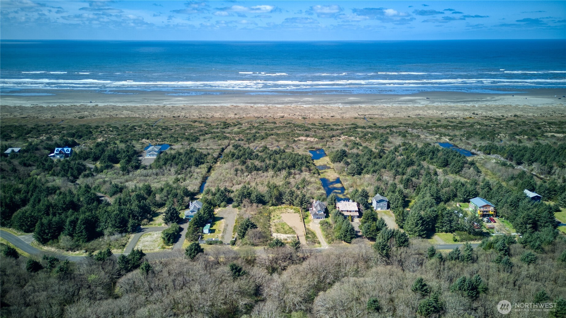 2543 State Route 109 , Ocean Shores, WA 98569