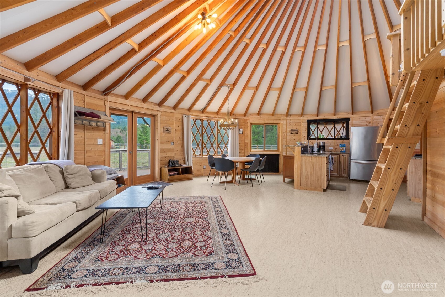 216 Eagle Peak Drive , Packwood, WA 98361