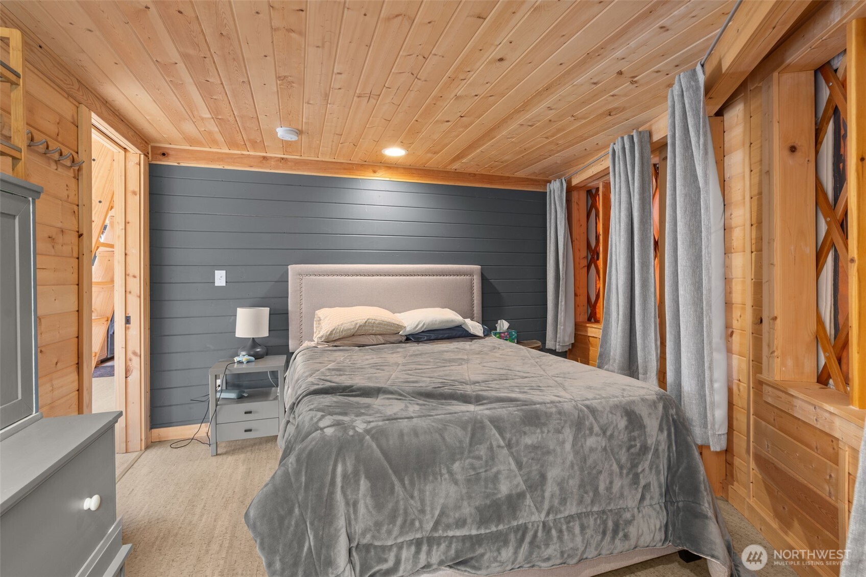 216 Eagle Peak Drive , Packwood, WA 98361