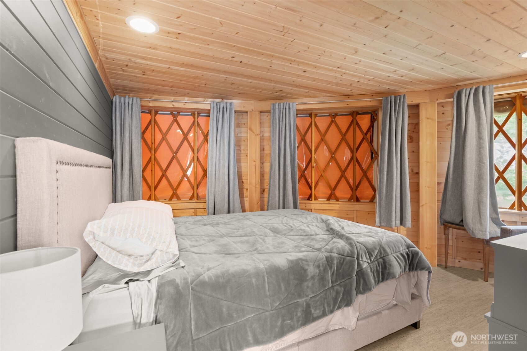 216 Eagle Peak Drive , Packwood, WA 98361