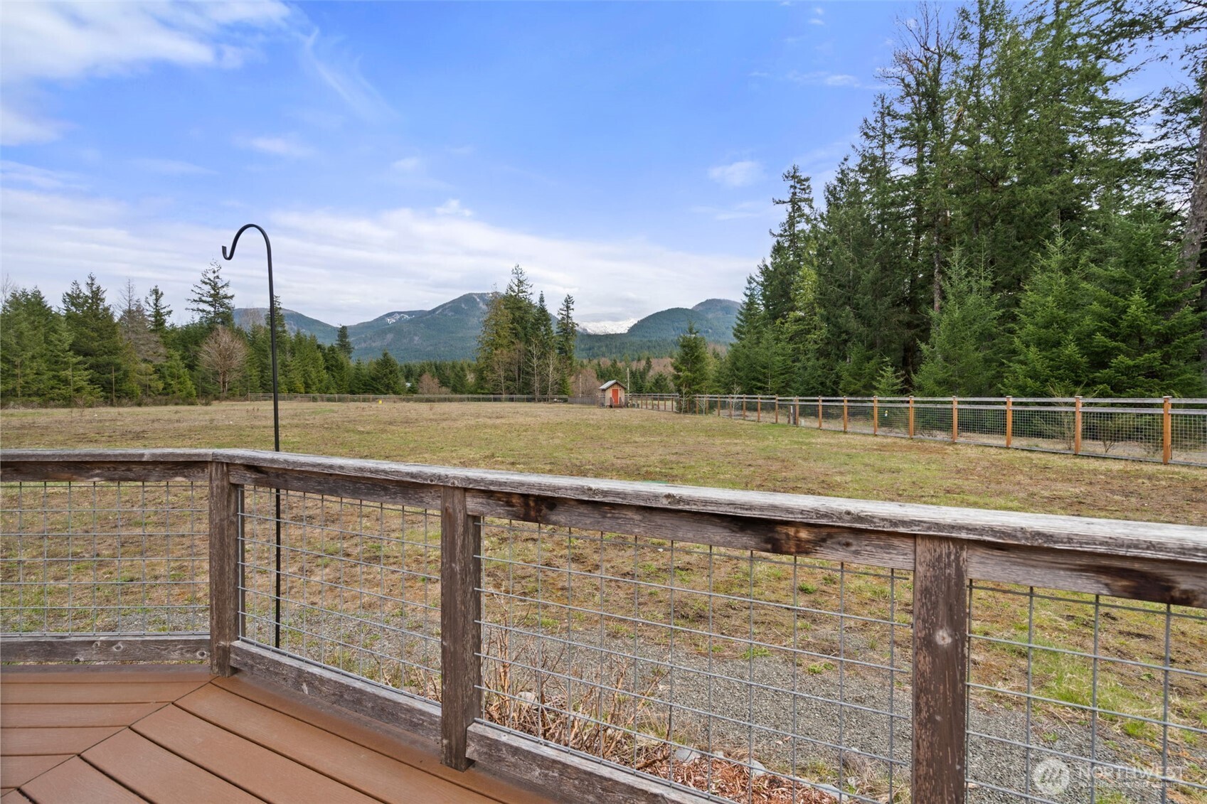 216 Eagle Peak Drive , Packwood, WA 98361