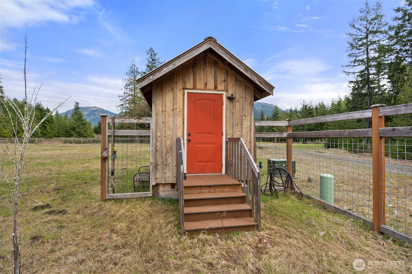 216 Eagle Peak Drive , Packwood, WA 98361