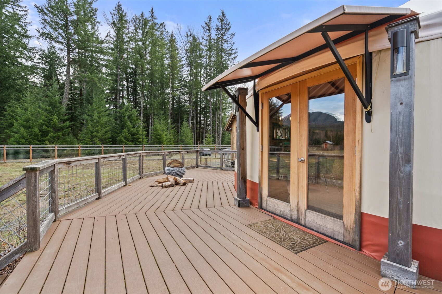 216 Eagle Peak Drive , Packwood, WA 98361