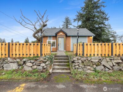 10101 Ainsworth Ave S , Tacoma, WA 98444 - Photo 3