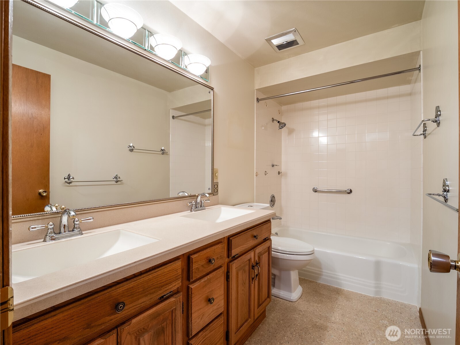 16526 116th Place SE, Renton, WA 98058