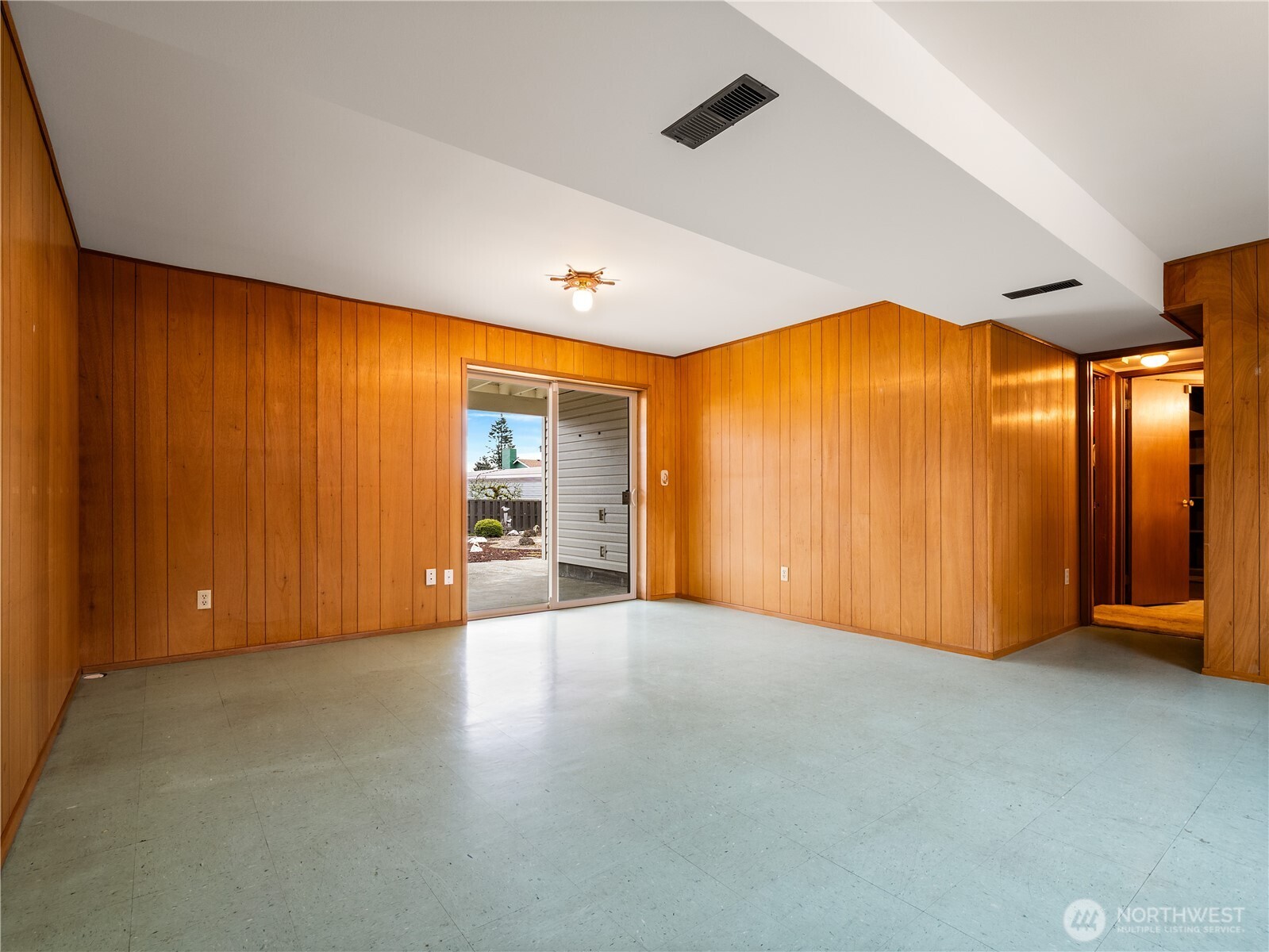 16526 116th Place SE, Renton, WA 98058