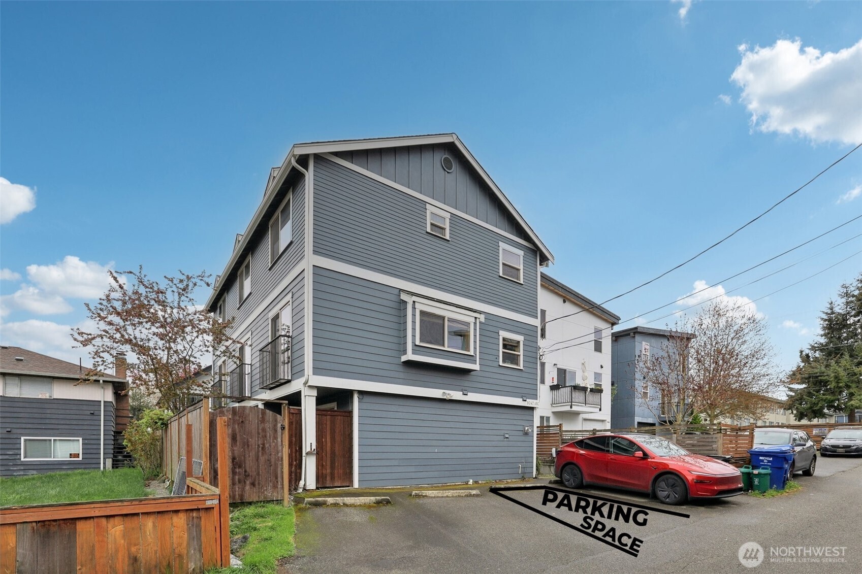 9047 17th Avenue SW #A, Seattle, WA 98106