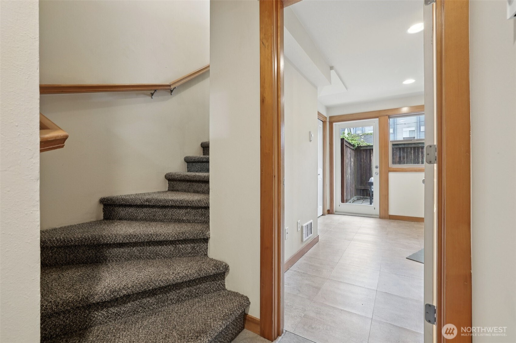 9047 17th Avenue SW #A, Seattle, WA 98106