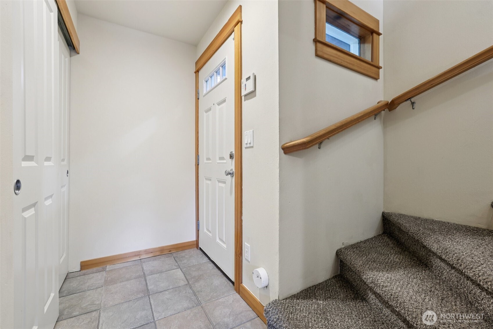 9047 17th Avenue SW #A, Seattle, WA 98106