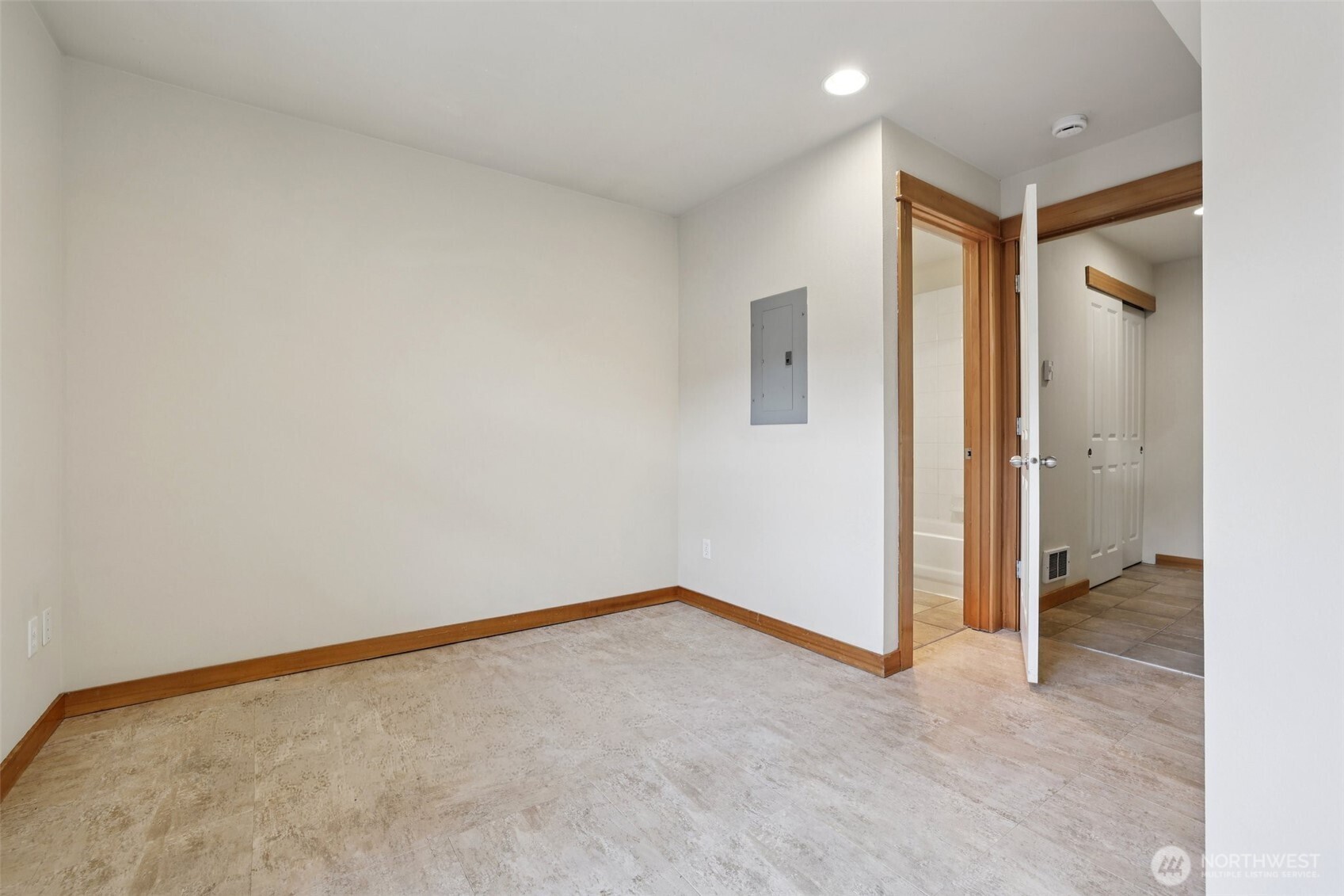 9047 17th Avenue SW #A, Seattle, WA 98106