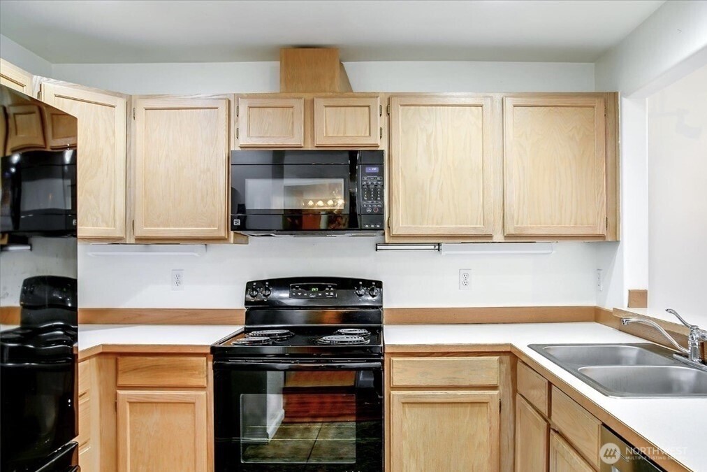 8515 244th Street SW #A2, Edmonds, WA 98026
