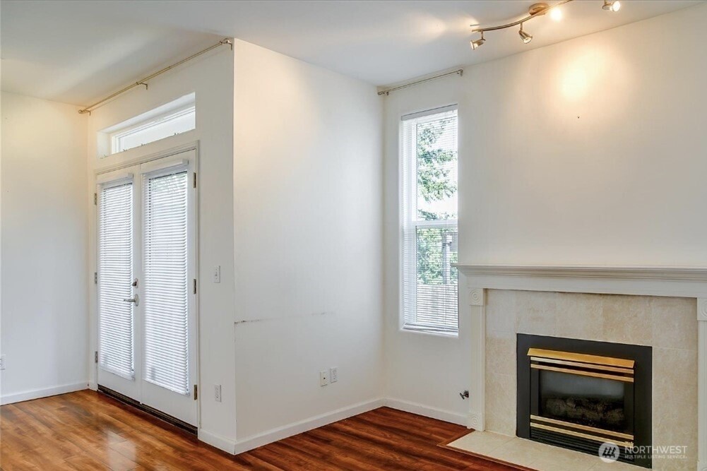 8515 244th Street SW #A2, Edmonds, WA 98026