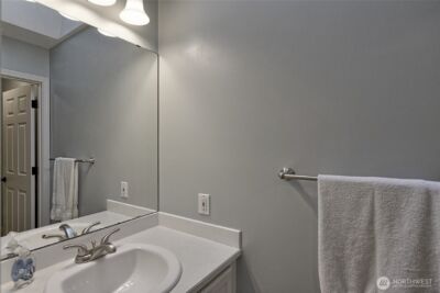 5726 East Drive , Everett, WA 98203 - Photo 9