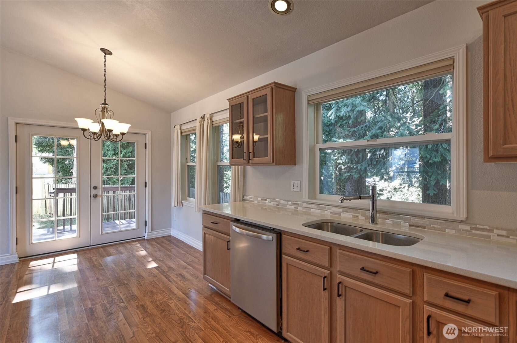 5726 East Drive , Everett, WA 98203