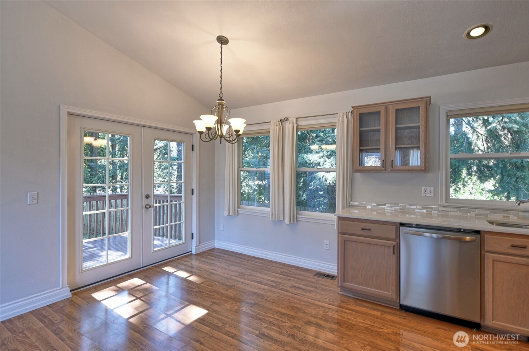 5726 East Drive , Everett, WA 98203