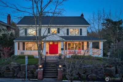 2736 34th Avenue S, Seattle, WA 98144-5561