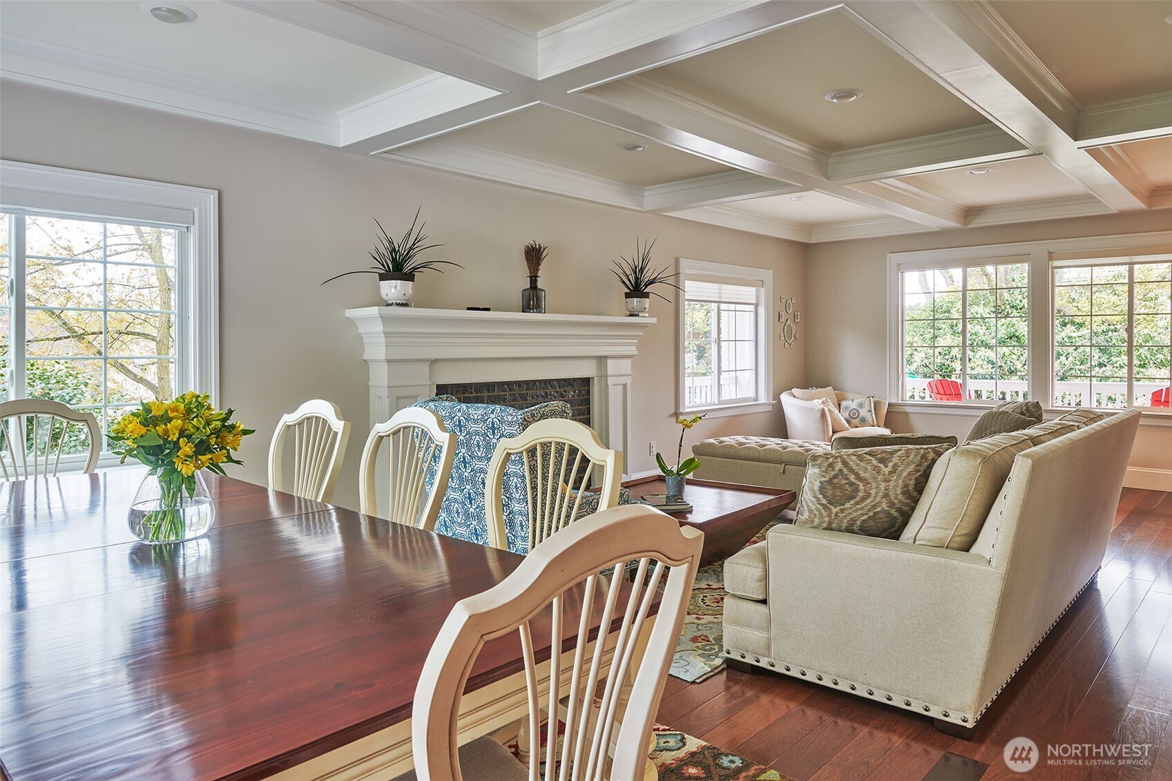 2736 34th Avenue S, Seattle, WA 98144-5561
