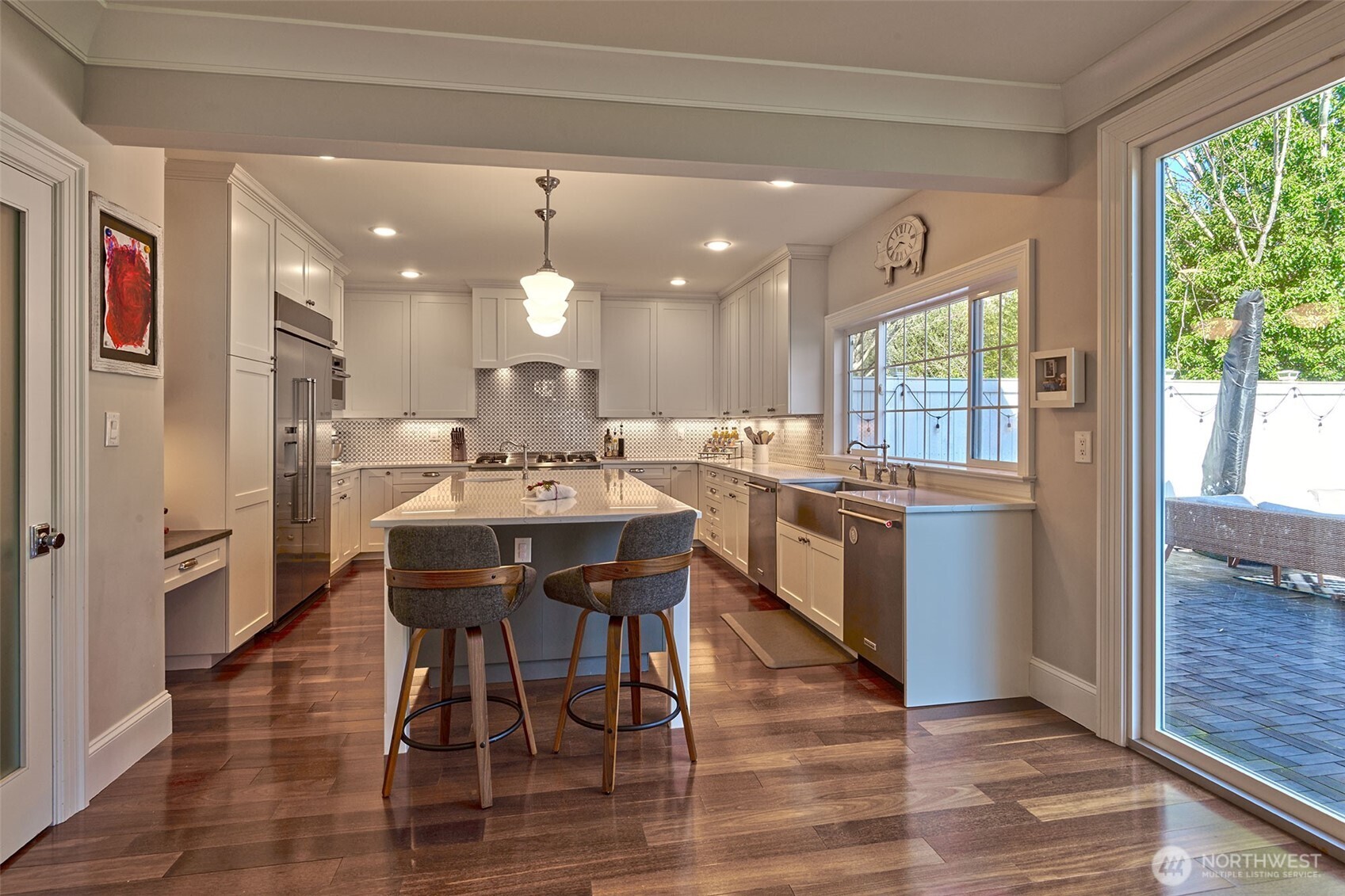 2736 34th Avenue S, Seattle, WA 98144-5561