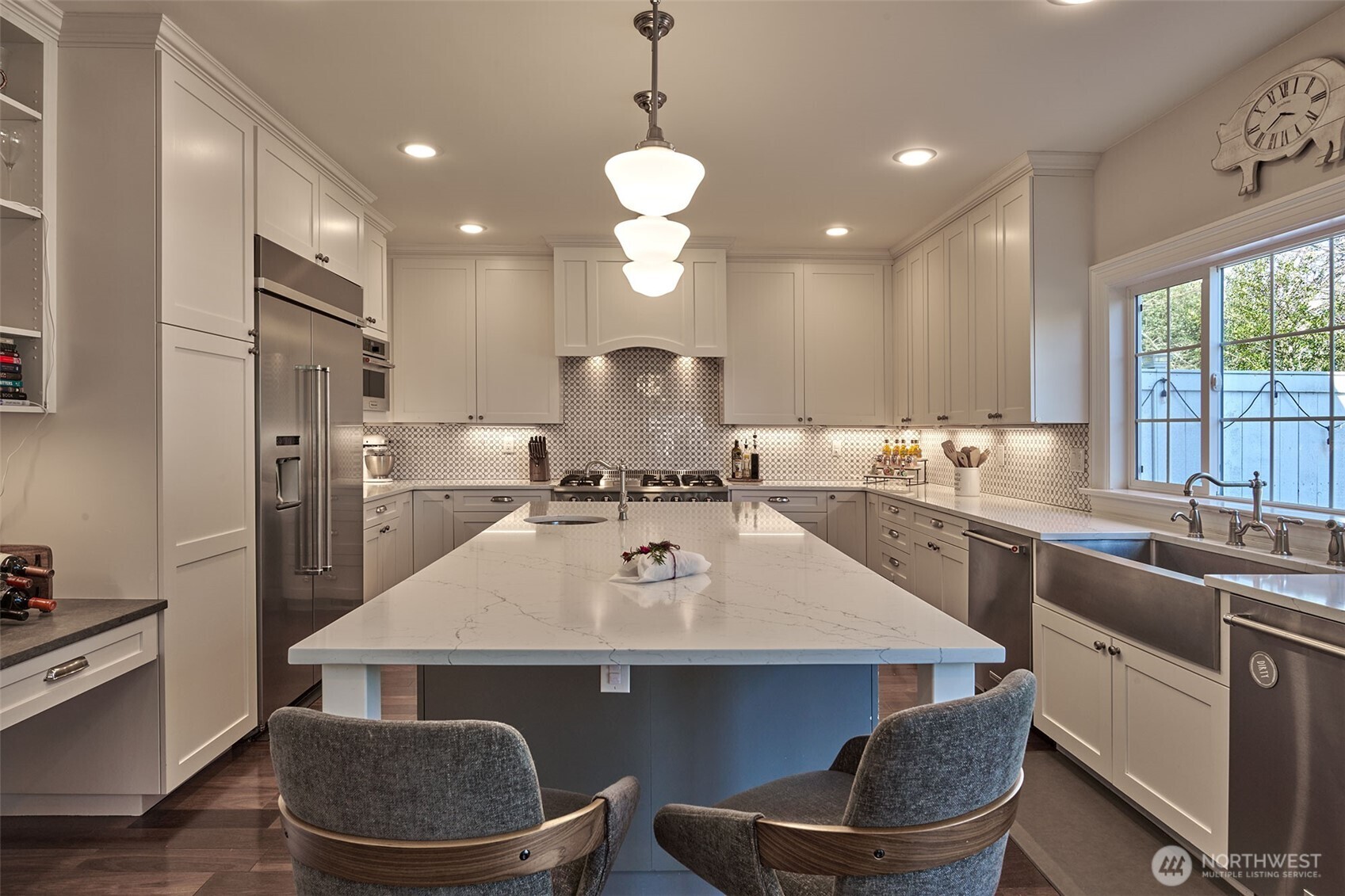 2736 34th Avenue S, Seattle, WA 98144-5561
