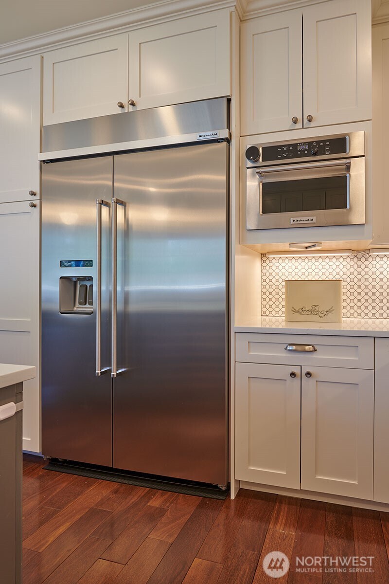 2736 34th Avenue S, Seattle, WA 98144-5561