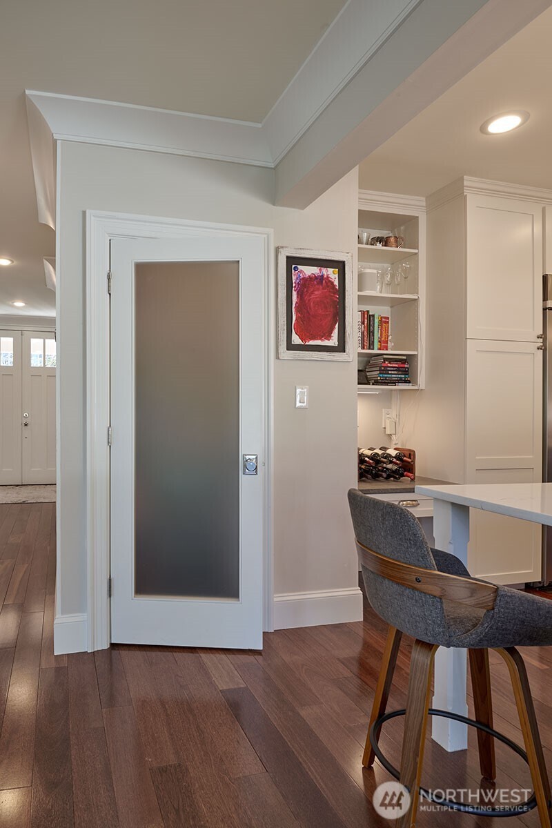 2736 34th Avenue S, Seattle, WA 98144-5561