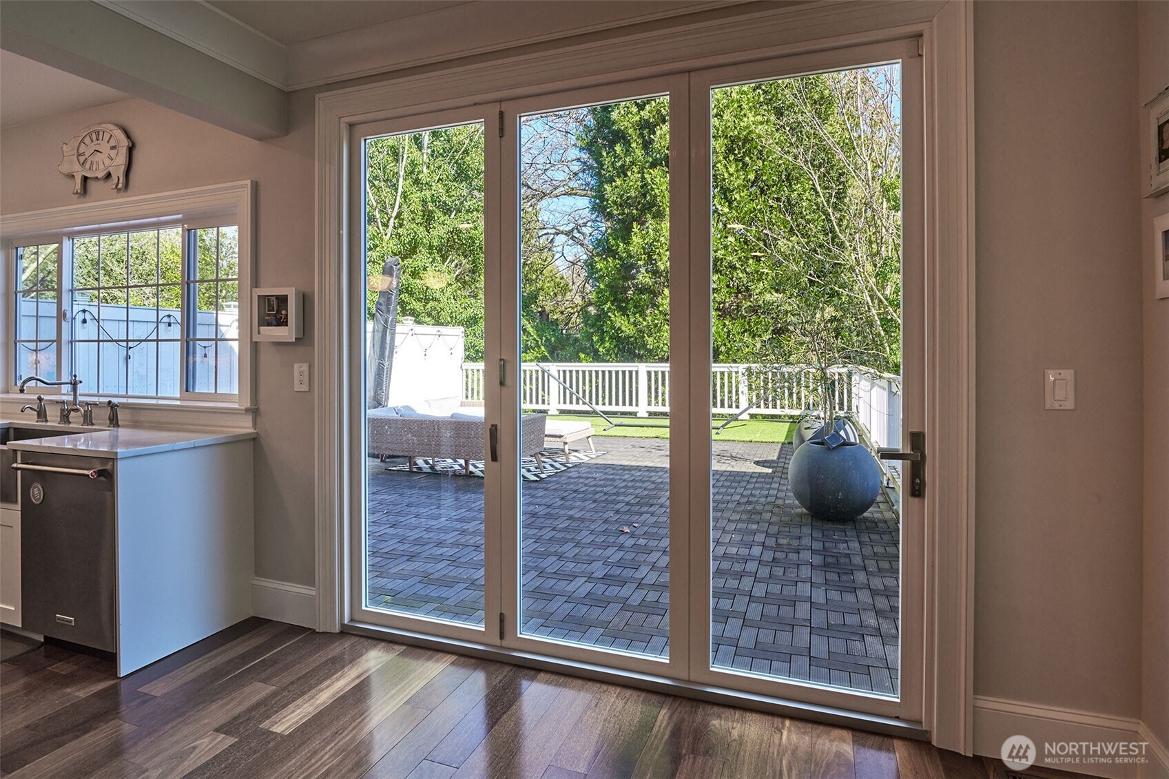 2736 34th Avenue S, Seattle, WA 98144-5561