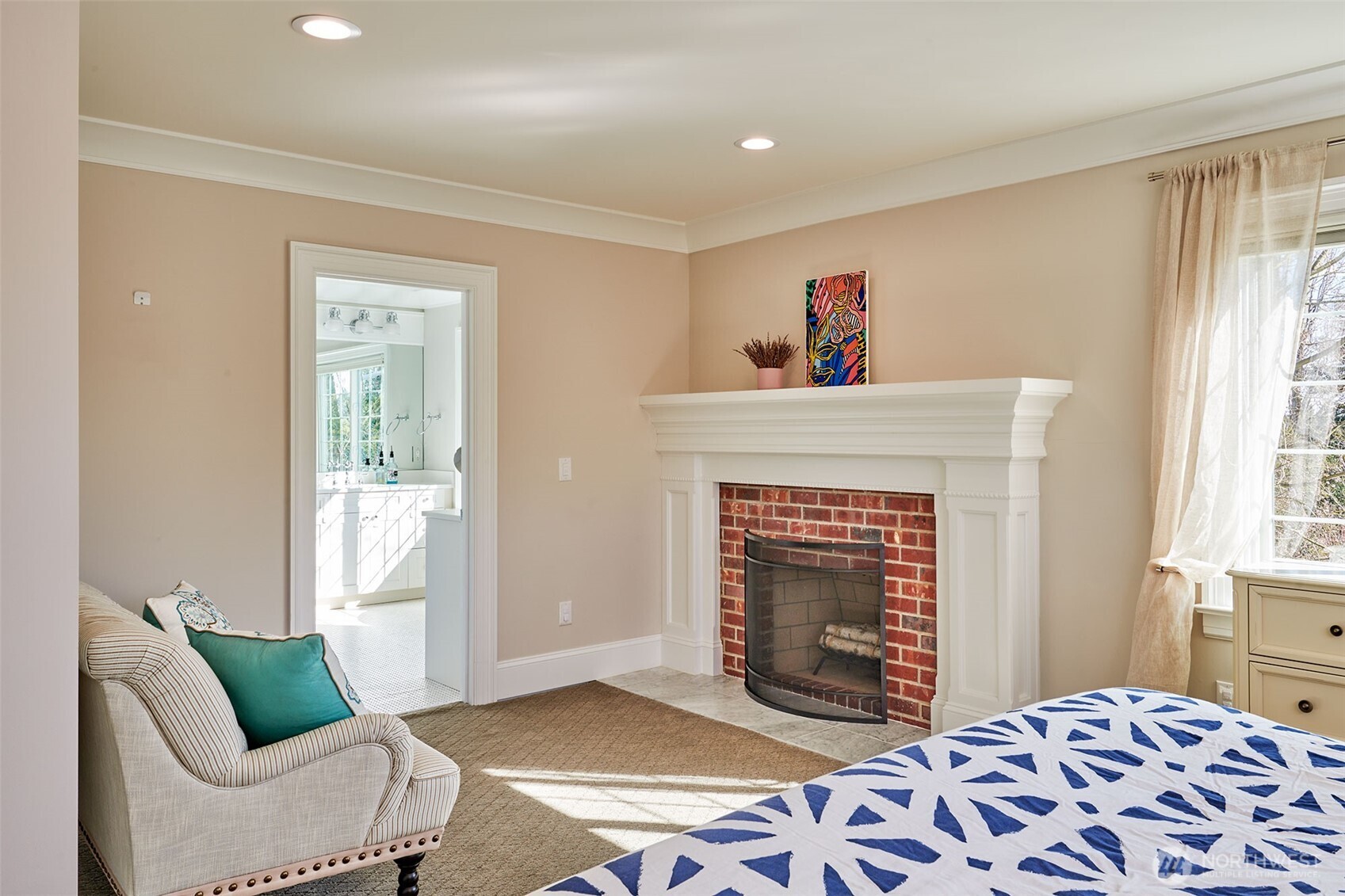 2736 34th Avenue S, Seattle, WA 98144-5561