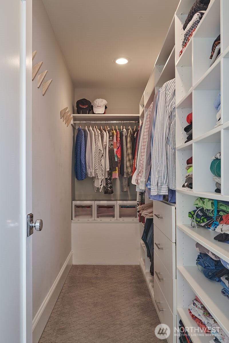 2736 34th Avenue S, Seattle, WA 98144-5561