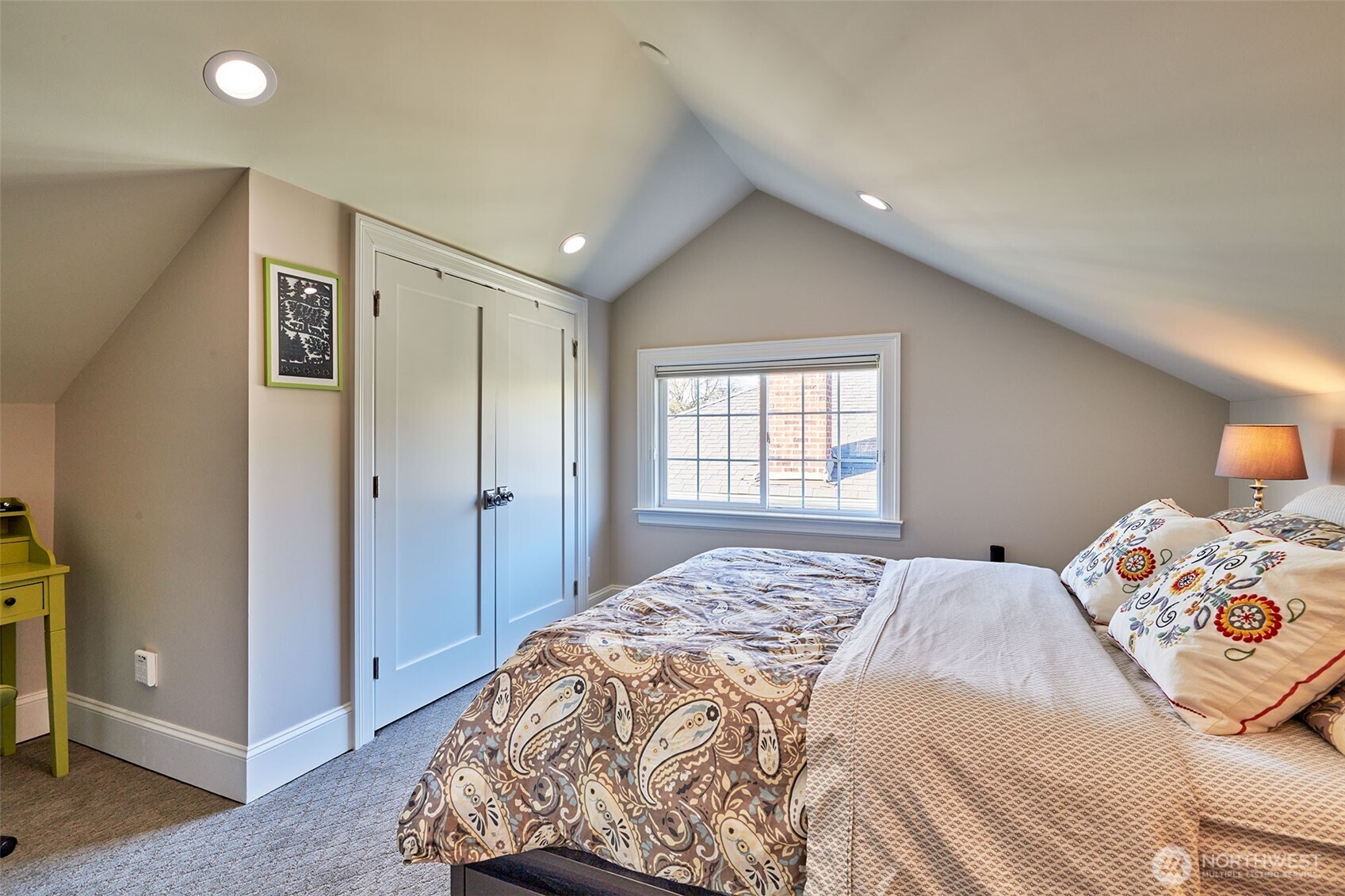 2736 34th Avenue S, Seattle, WA 98144-5561