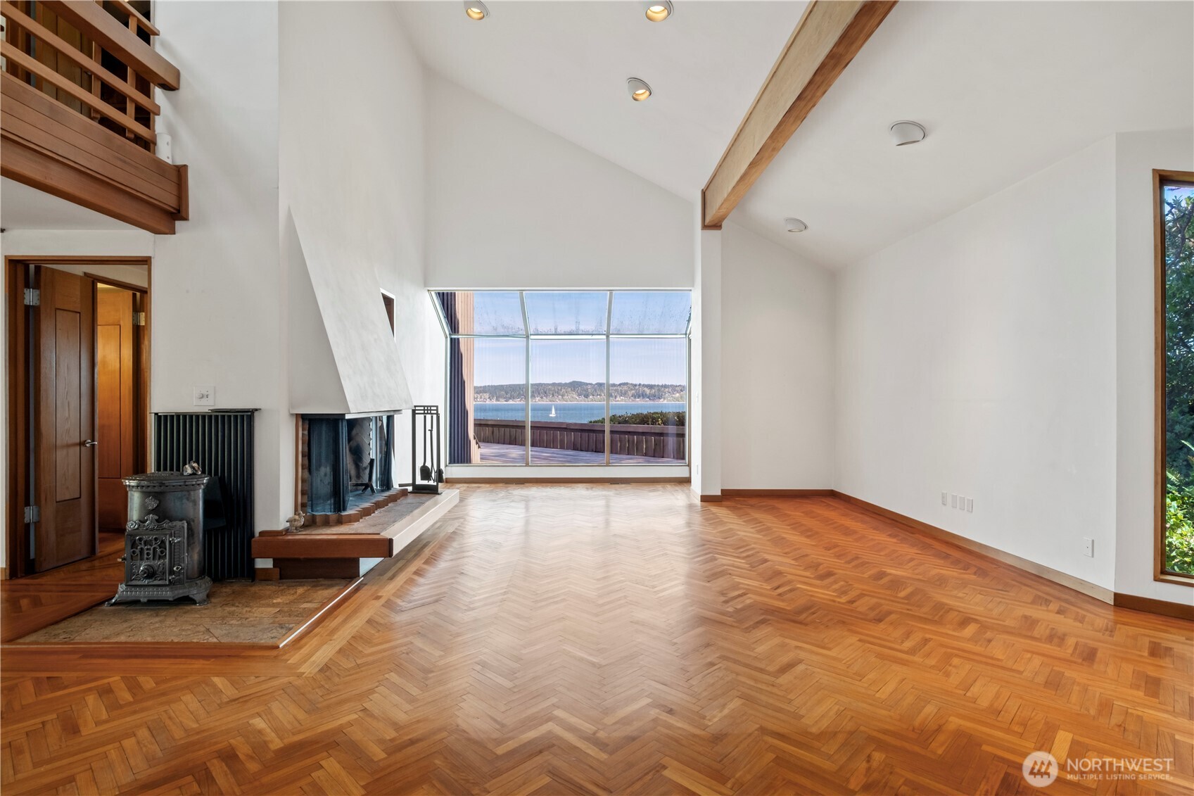 17040 Agate Street NE, Bainbridge Island, WA 98110