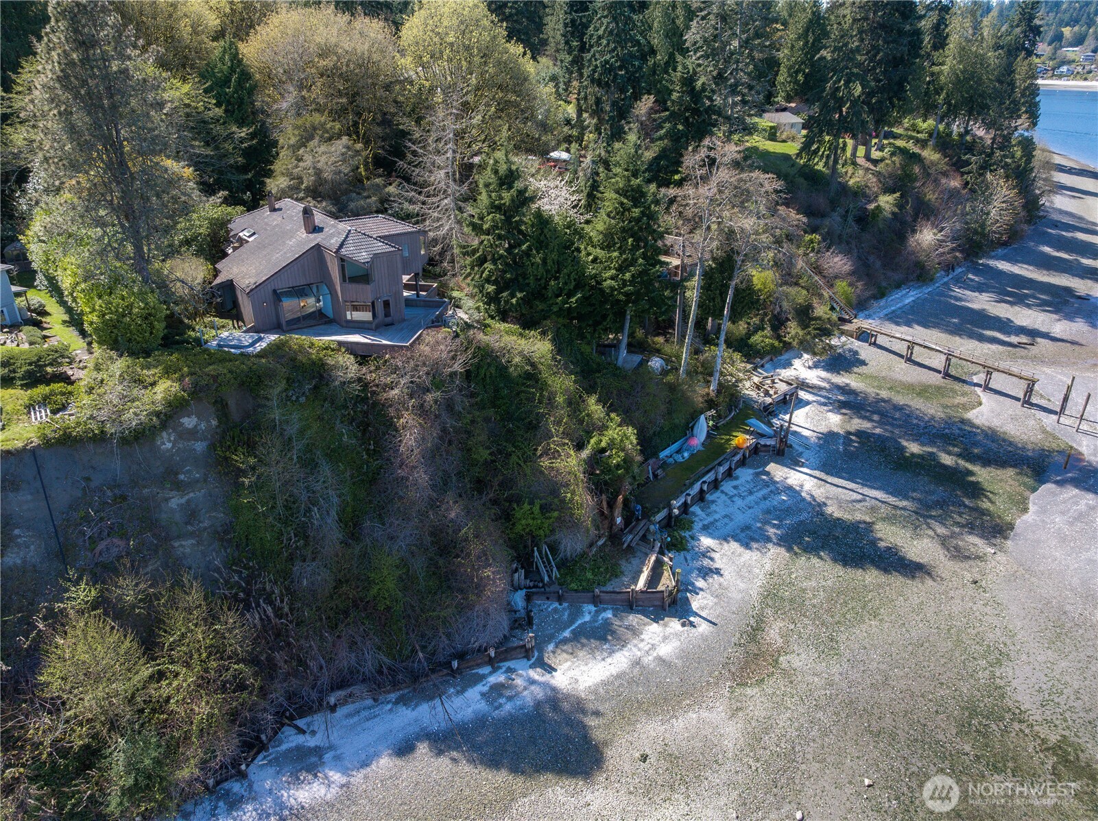 17040 Agate Street NE, Bainbridge Island, WA 98110
