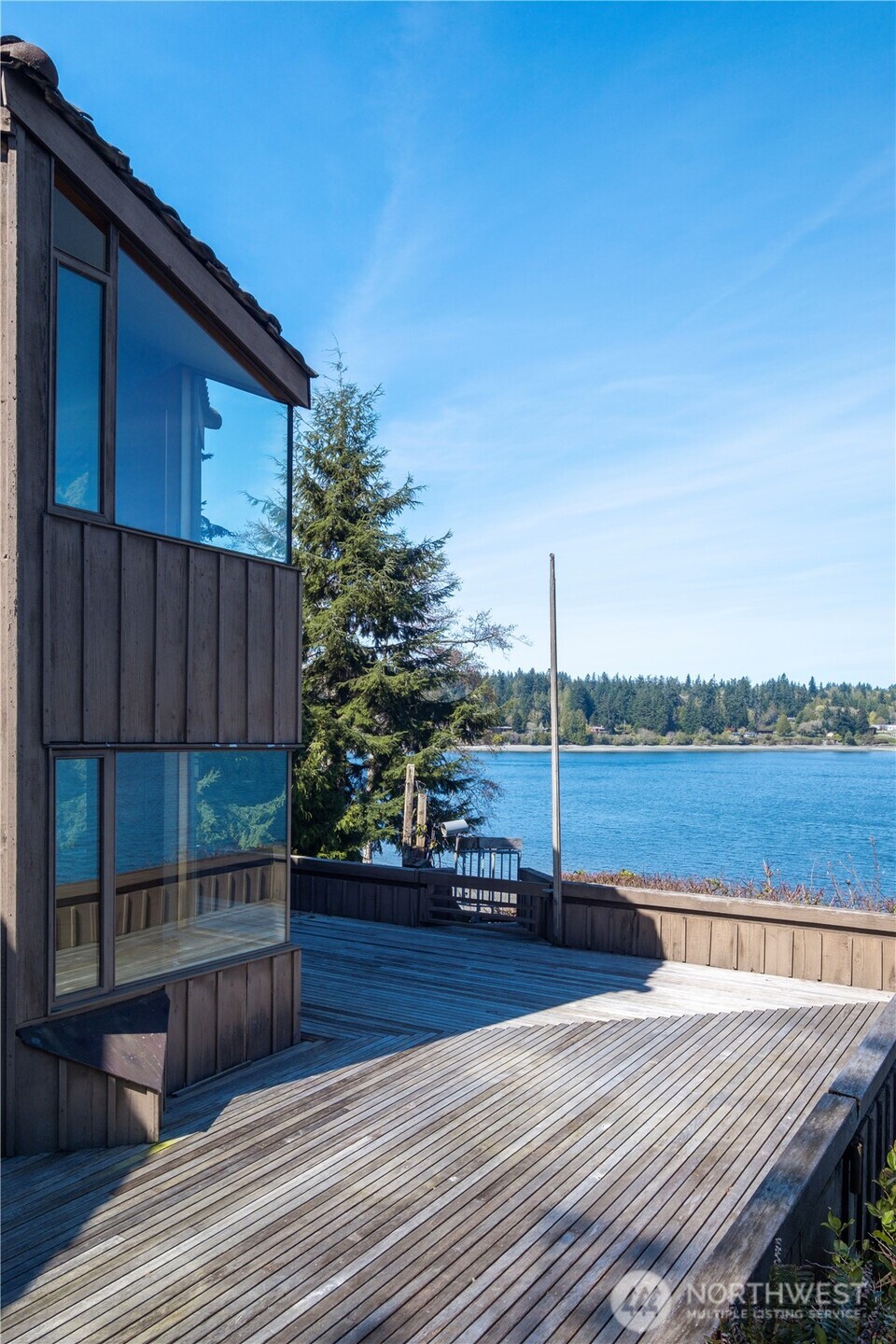 17040 Agate Street NE, Bainbridge Island, WA 98110