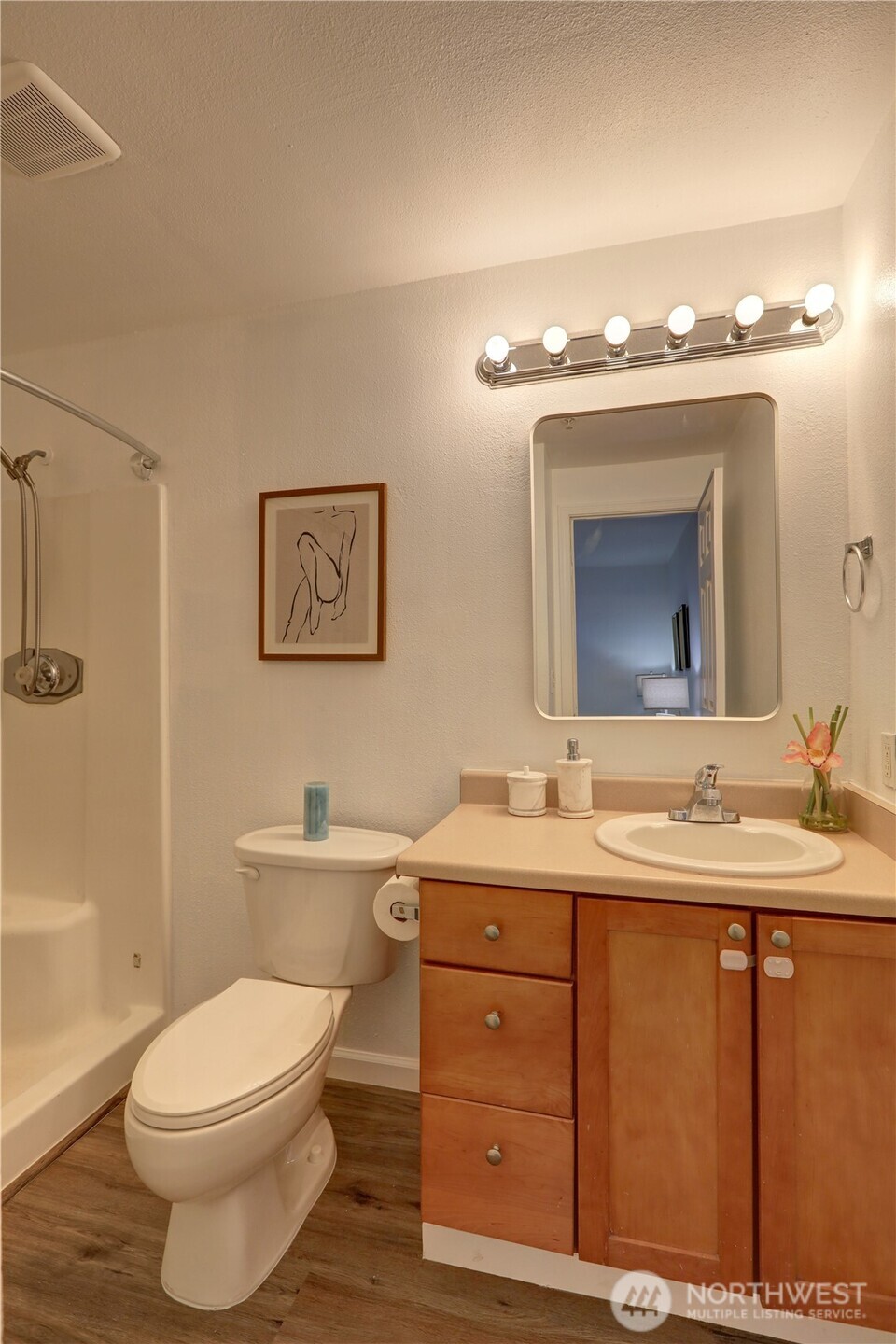 26335 116th Avenue NE #H105, Kent, WA 98030