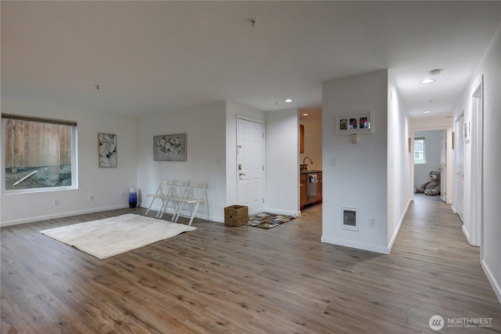 26335 116th Avenue NE #H105, Kent, WA 98030