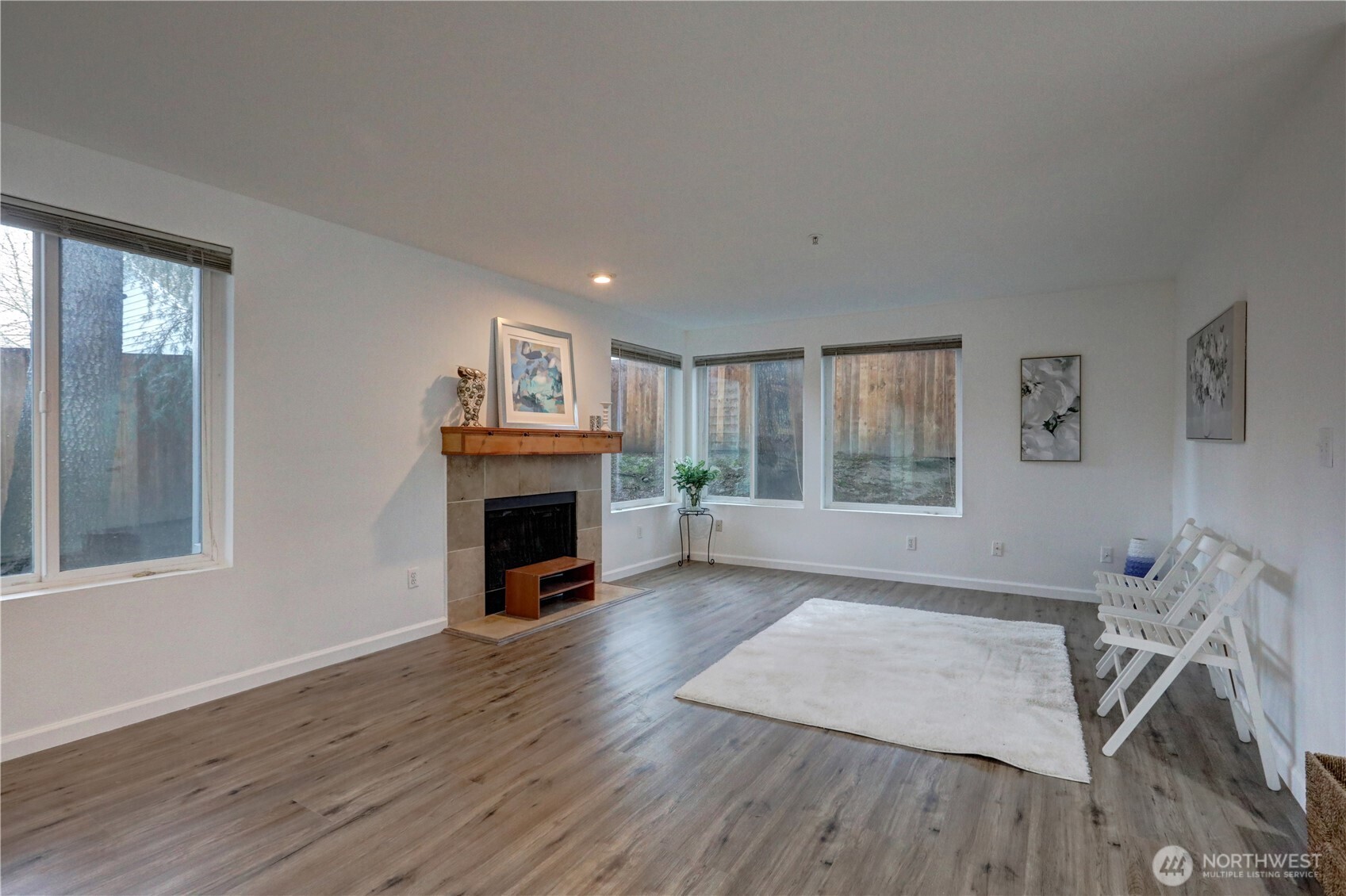 26335 116th Avenue NE #H105, Kent, WA 98030