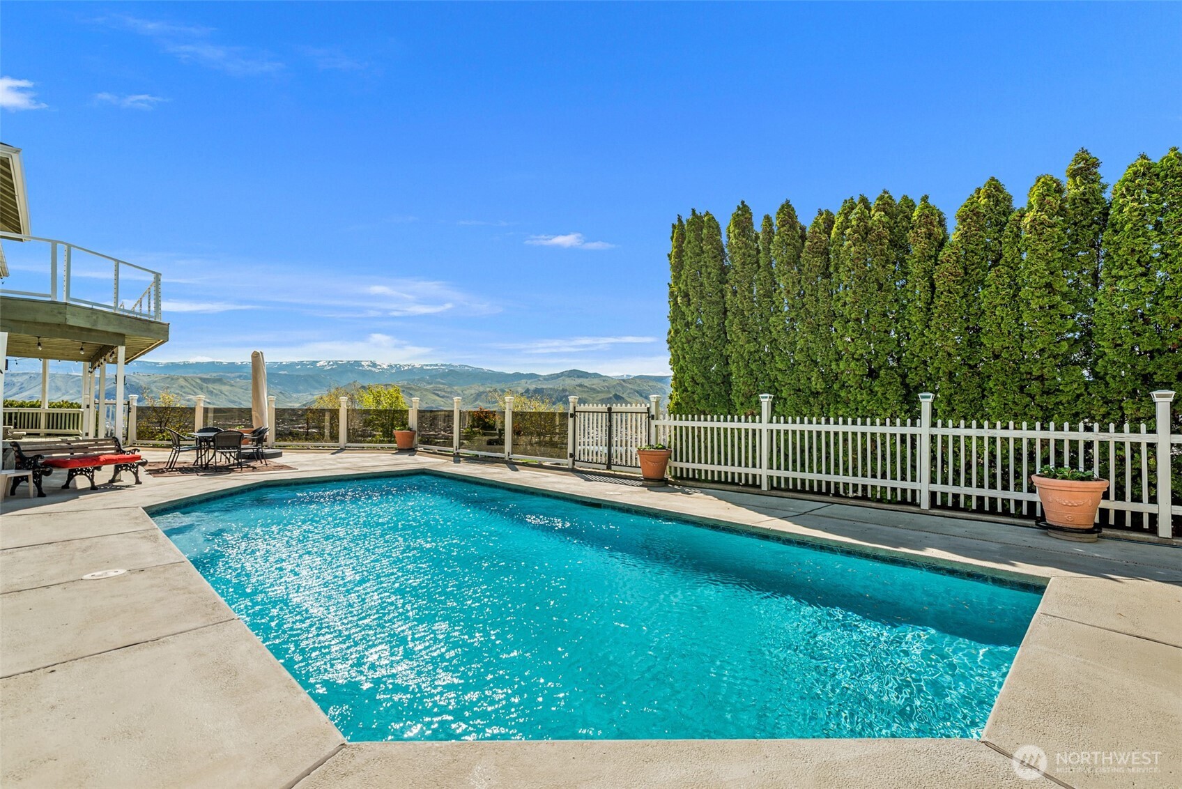 591 Daniels Drive NE, East Wenatchee, WA 98802