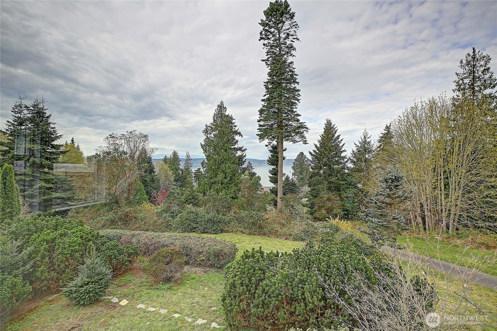 4193 S Camano Drive , Camano Island, WA 98282
