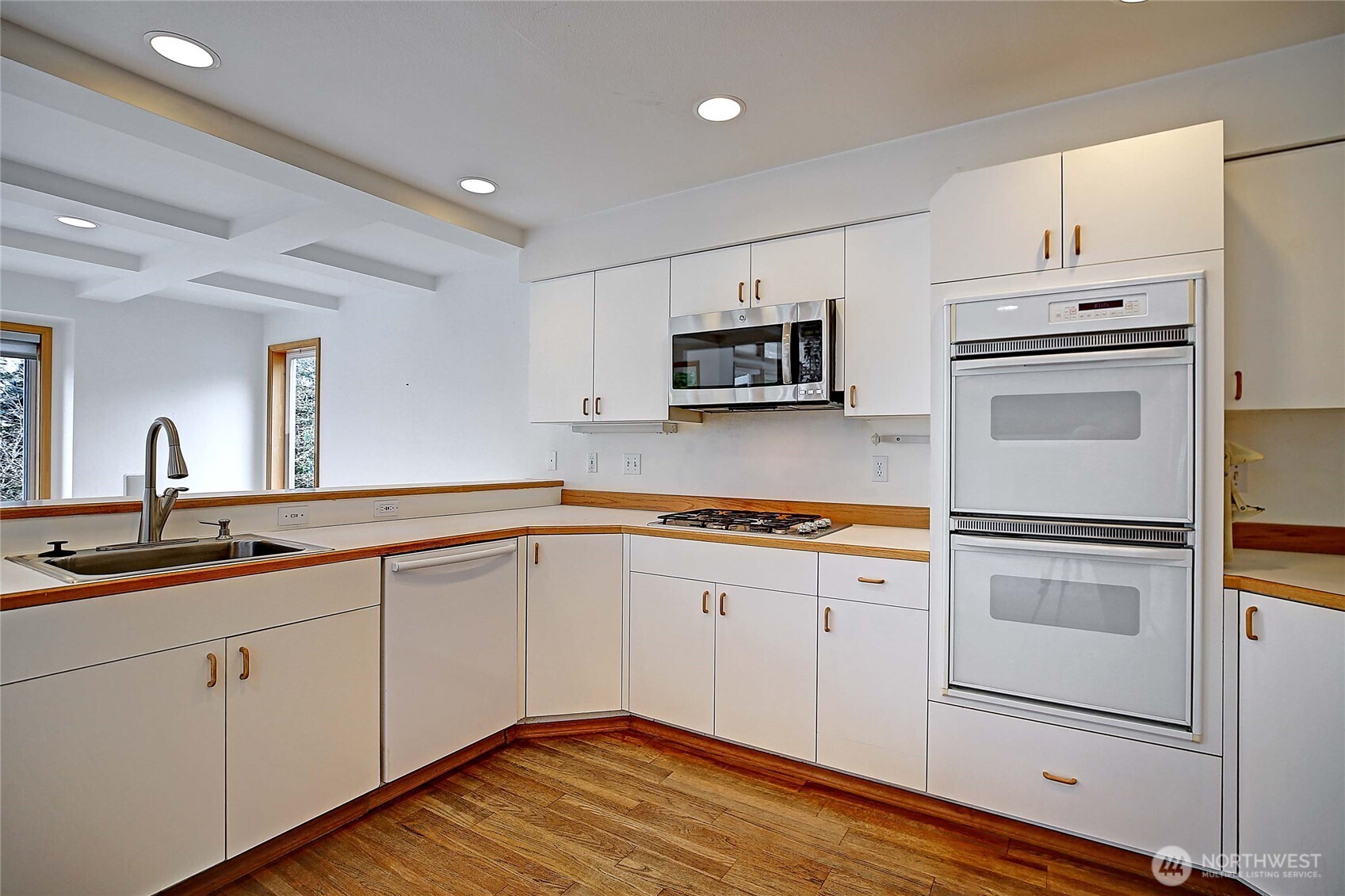 4193 S Camano Drive , Camano Island, WA 98282