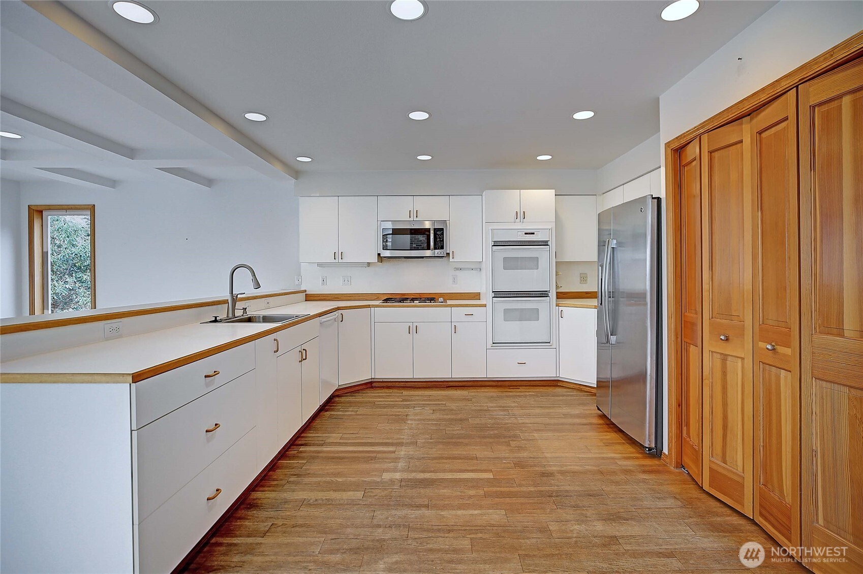 4193 S Camano Drive , Camano Island, WA 98282