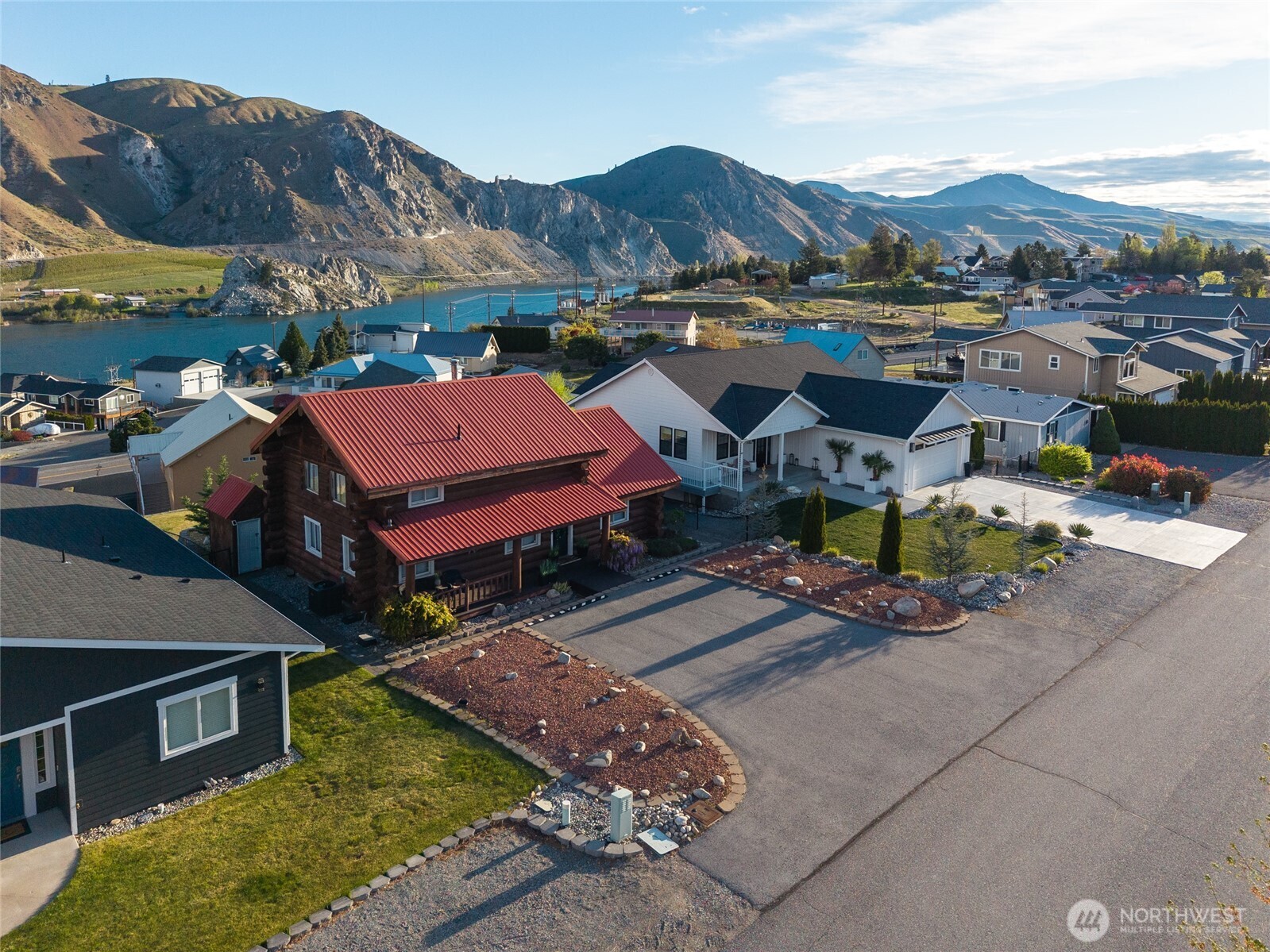 215 W Marine View Place , Orondo, WA 98843