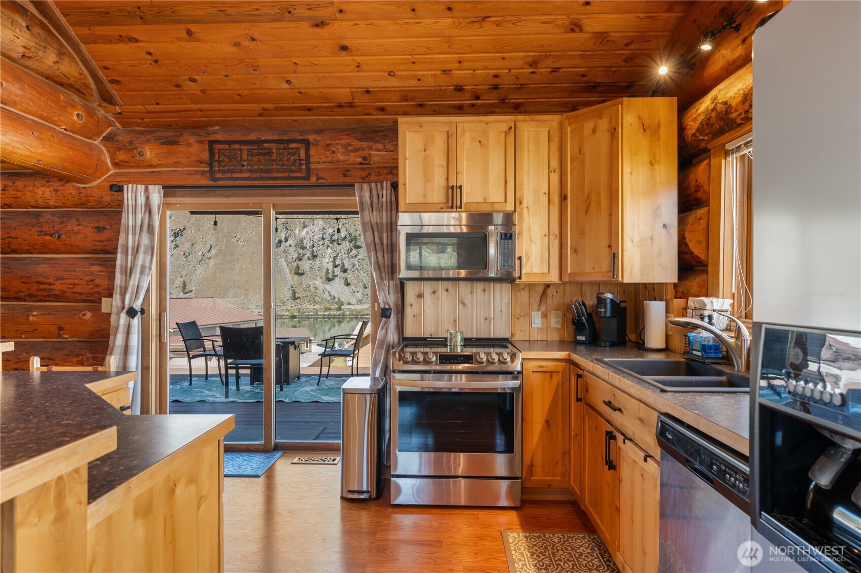 215 W Marine View Place , Orondo, WA 98843