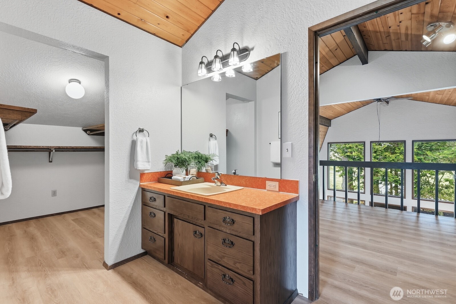 38207 SE 45th Place , Snoqualmie, WA 98065