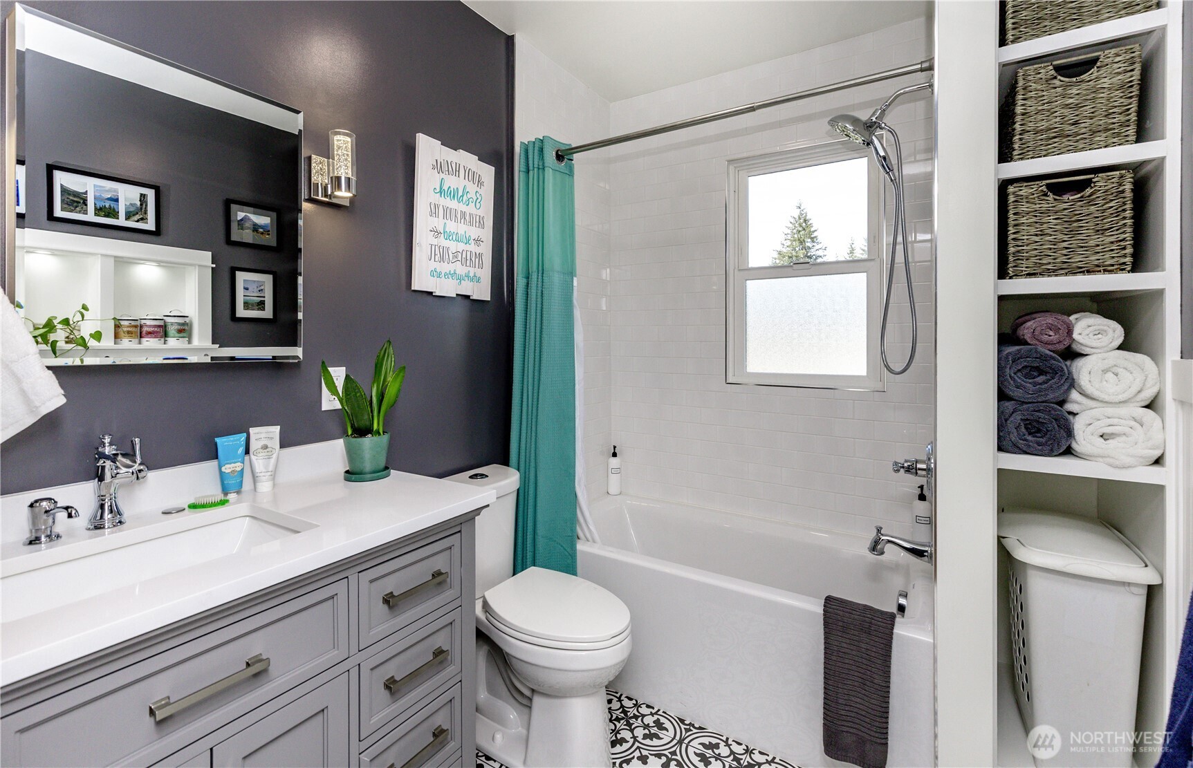 215 SW 183rd Street , Normandy Park, WA 98166