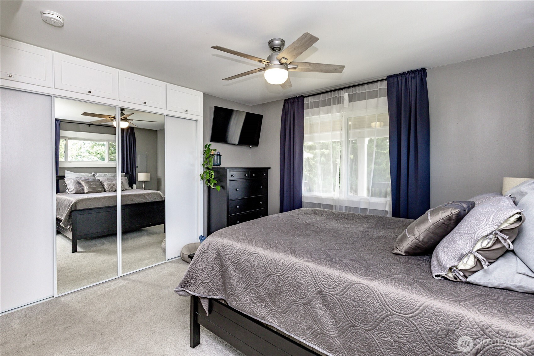 215 SW 183rd Street , Normandy Park, WA 98166