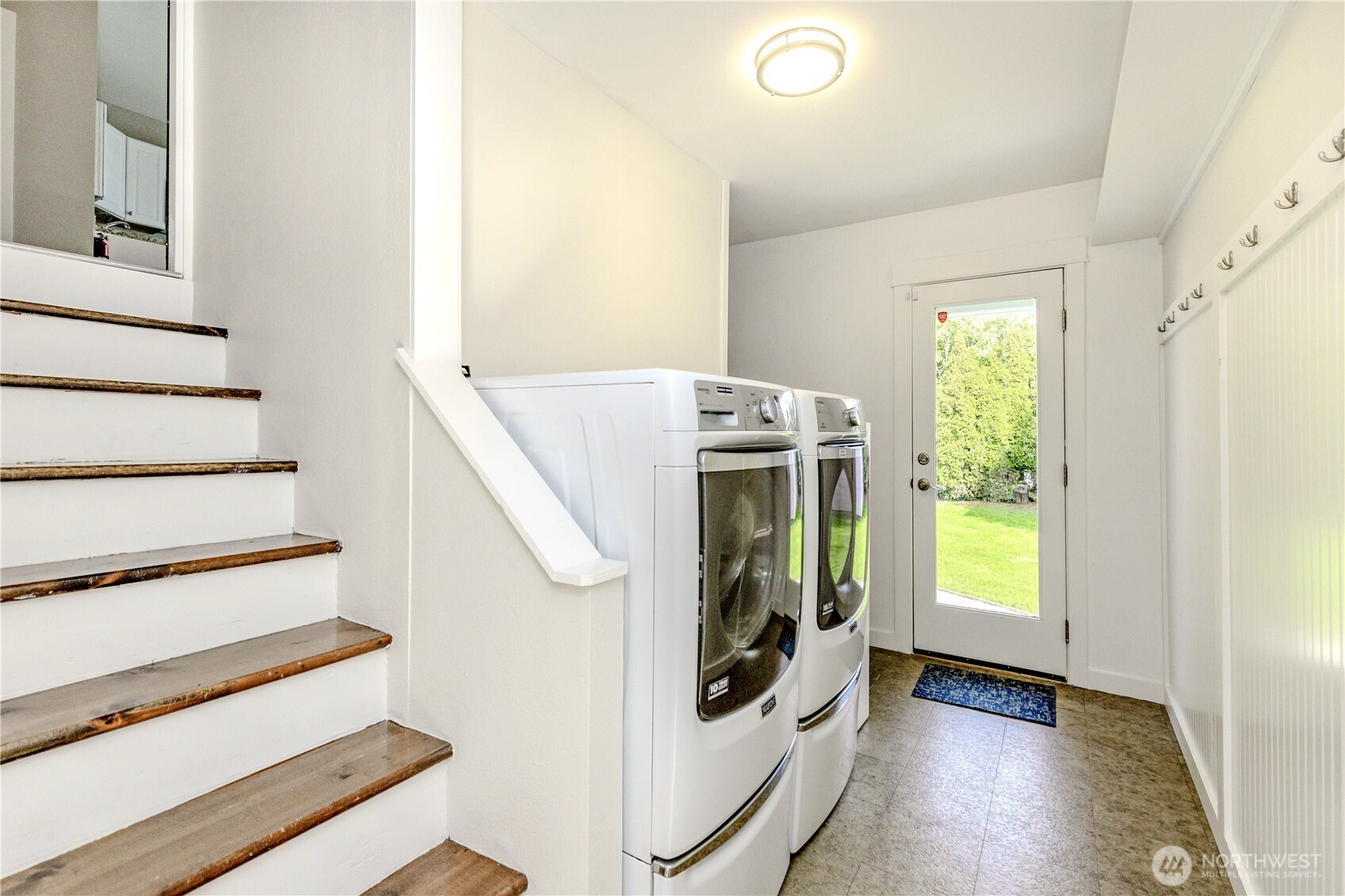 215 SW 183rd Street , Normandy Park, WA 98166