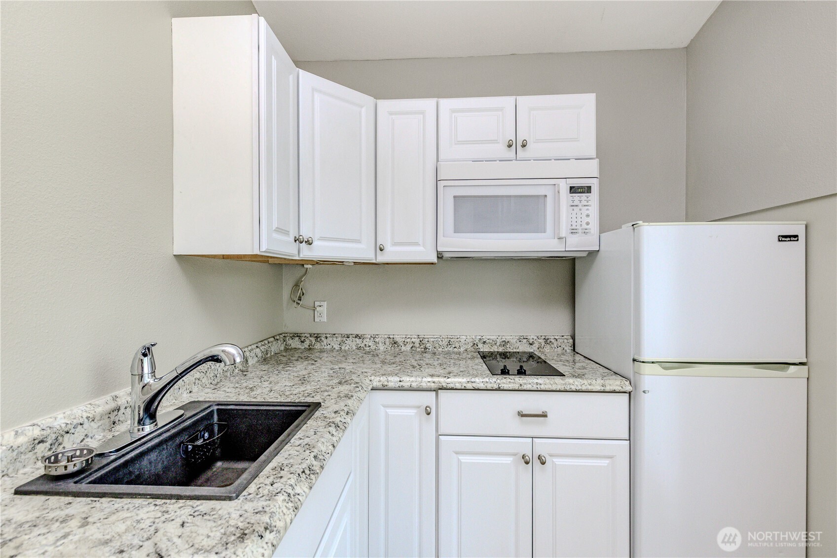 215 SW 183rd Street , Normandy Park, WA 98166