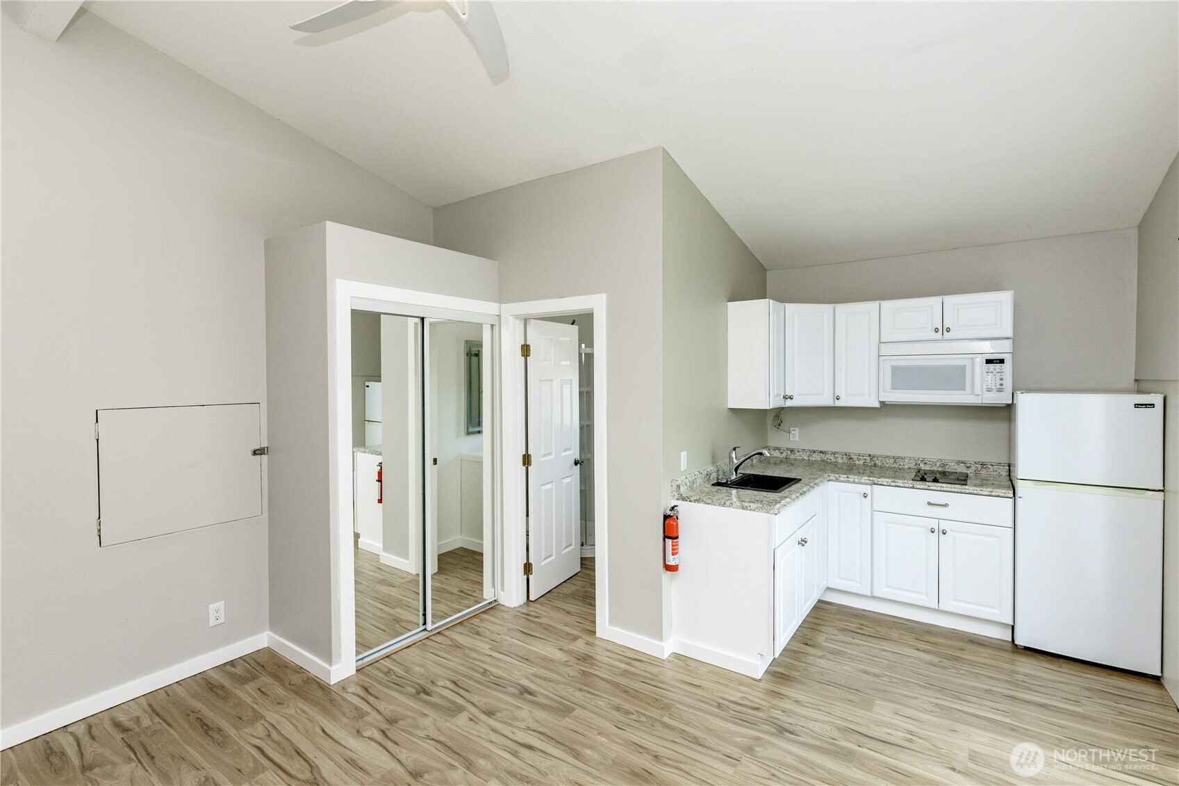 215 SW 183rd Street , Normandy Park, WA 98166
