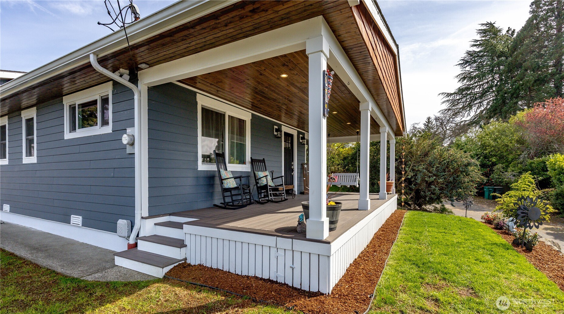 215 SW 183rd Street , Normandy Park, WA 98166